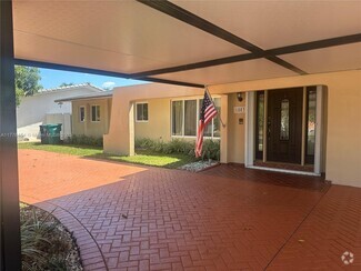 Building Photo - 1803 SW 104th Pl