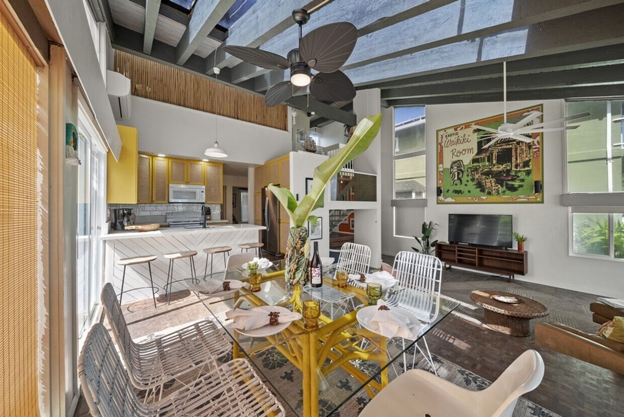 Foto principal - Dolphin House: North Shore Escape w/ Direc...