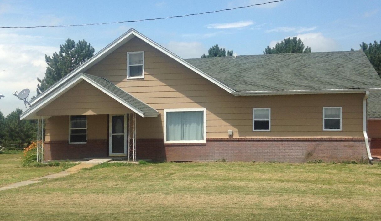 Foto del edificio - 42841 Rd 750