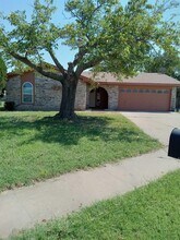Building Photo - 2313 Randolph Dr