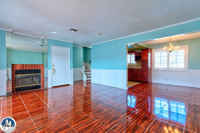 Foto del edificio - 264 E Beverly Blvd