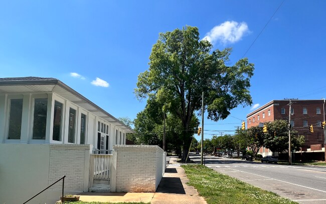Foto del edificio - 502 S Center St