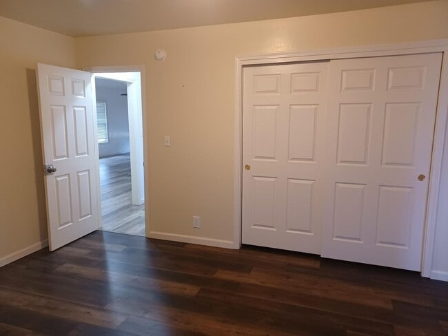 Building Photo - 3 Bedroom 2 Bath House