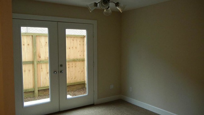 Building Photo - 11506 S Main St