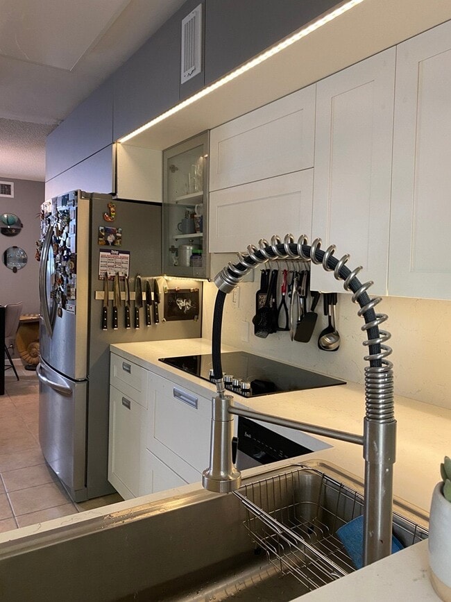 Foto del edificio - 1425 Arthur St