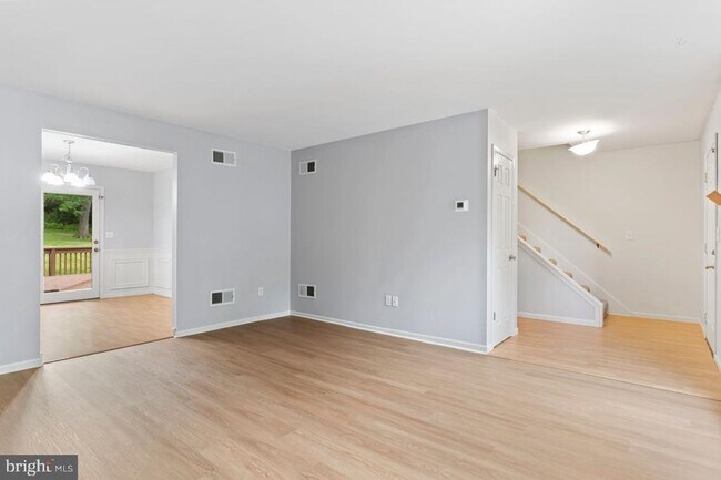 Foto del edificio - 1142 Redwood Dr