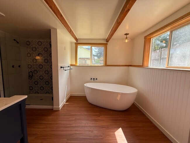 Baño de la suite principal - 13016 16th St NE