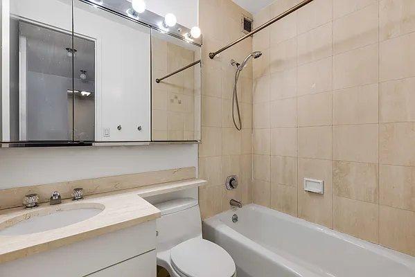 Building Photo - 2 bedroom in New York NY 10280