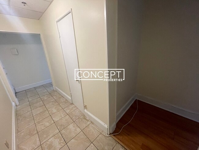 Building Photo - 62 Boylston St