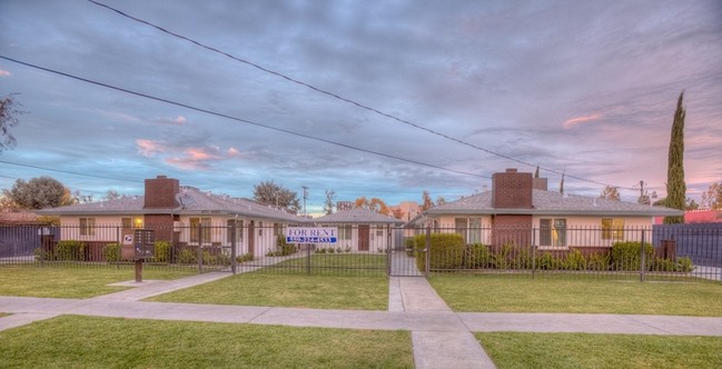 Otro - Shaw Avenue Apartments