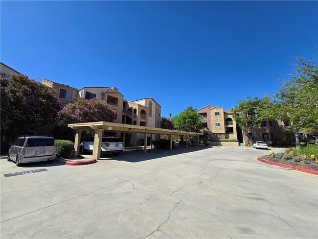 Foto del edificio - 2450 San Gabriel Way