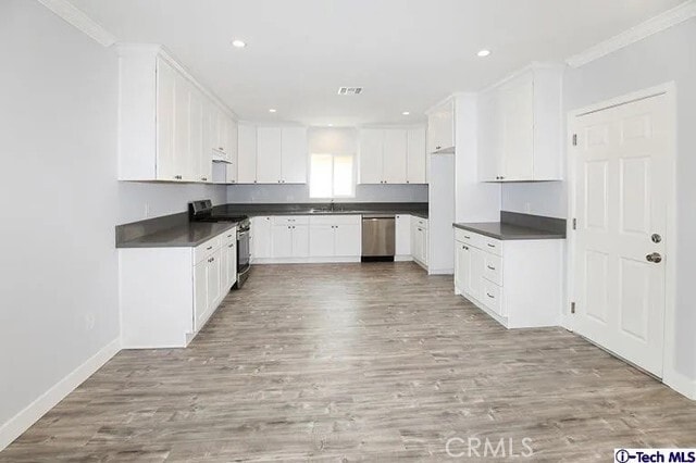 Foto del edificio - 7435 Collett Ave