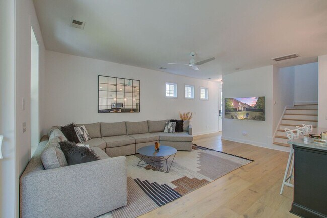 Foto del edificio - 4 Bedroom 2.5 Bath Townhome in Oyster Point - Mount Pleasant