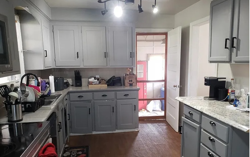 Foto del edificio - 35 Riverview Ave