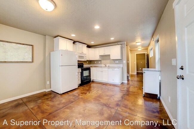 Foto del edificio - 855 NW Ogden Ave