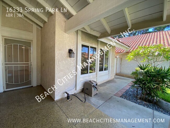 Building Photo - HUGE Single Family Home at The Courts in C...