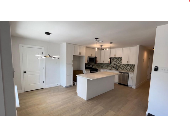 Building Photo - 1213 Lily Terrace