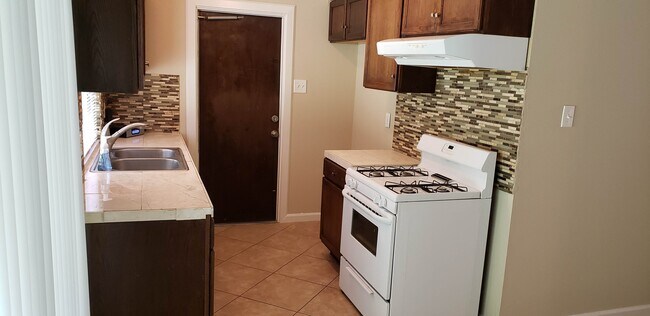 Foto del edificio - 7434 Mountain Oak Trail