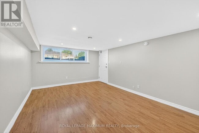 Building Photo - 362 Rosedale Dr