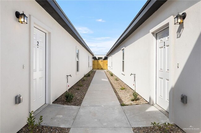 Foto del edificio - 21 Hilltop Ave