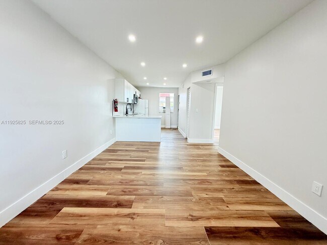 Building Photo - 4801 NW 33rd Ave