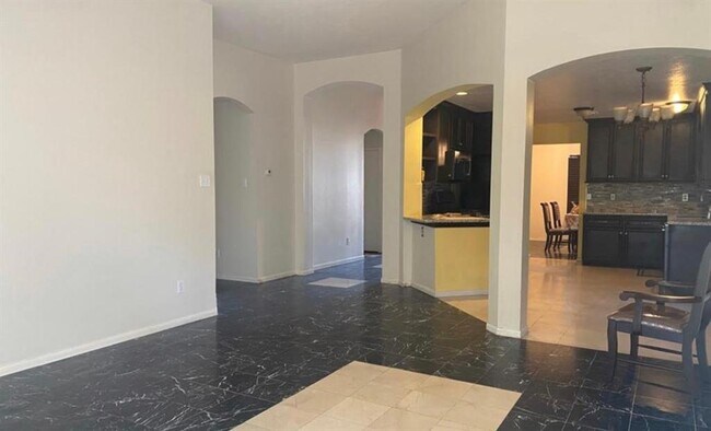 Foto del edificio - 10443 N Shadowdale Dr