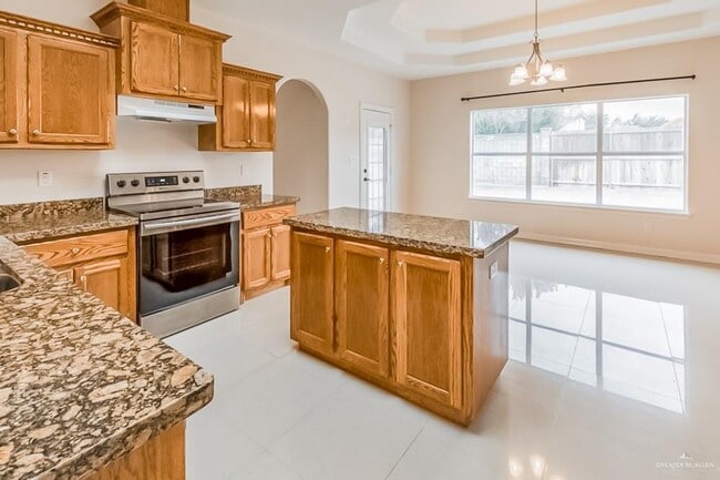 Building Photo - 16 N "E" St