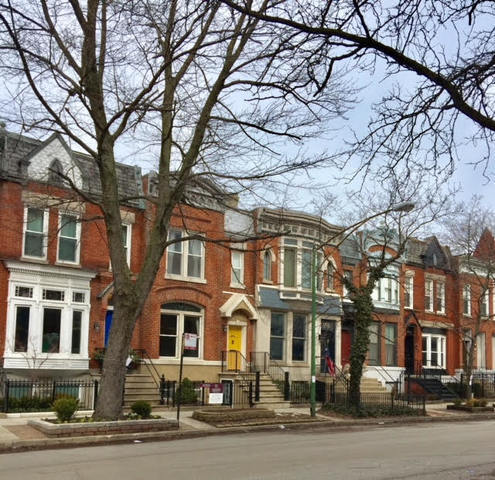 Building Photo - 955 W Dickens Ave