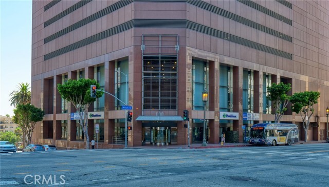 Building Photo - 1100 Wilshire Blvd