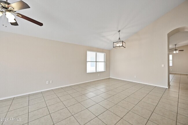 Foto del edificio - 5209 W Piute Ave