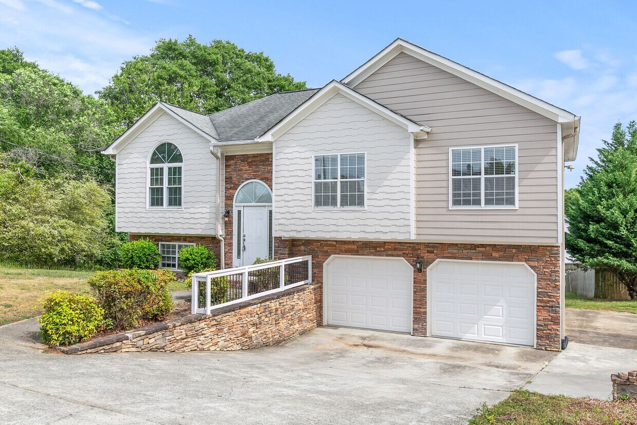 Charming Flowery Branch Home! - Charming Flowery Branch Home!