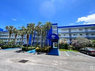 Building Photo - 4734 Lucerne Lakes Blvd N