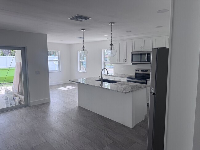 Foto del edificio - 3151 Ashton Rd