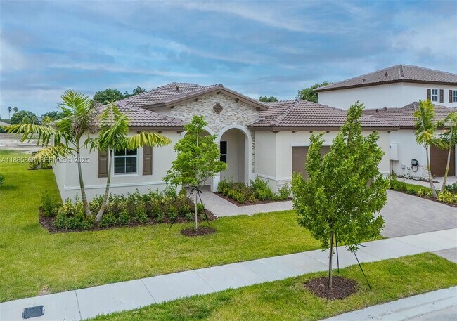 Building Photo - 2972 SE 23rd Ave