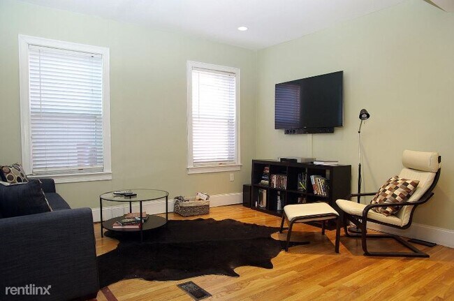 Building Photo - 2 br, 2 bath Townhome - 1600 Marianna Ln
