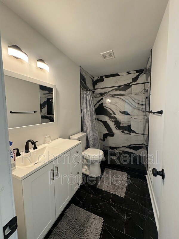 Foto del edificio - 2241 Kingsbrook Dr