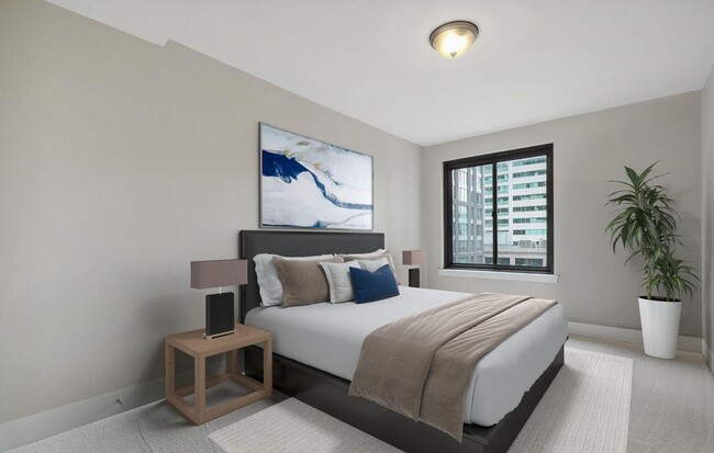 Building Photo - 1 Bed, 1 Bath Condo in First Hill, Steps to Virginia Mason & Swedish Hospital