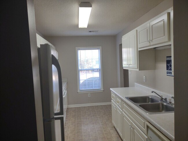 Foto del edificio - Delightful Two Bedroom Two Full Bath Home!