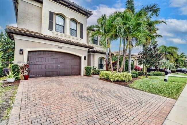 Building Photo - 16939 Bridge Crossing Cir