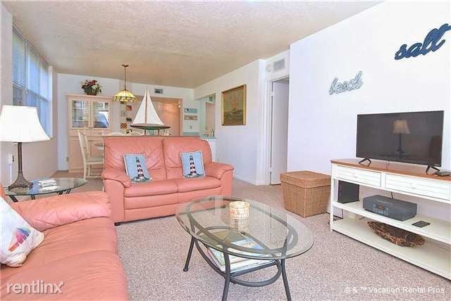 Building Photo - 5701 Bahia Del Mar Cir