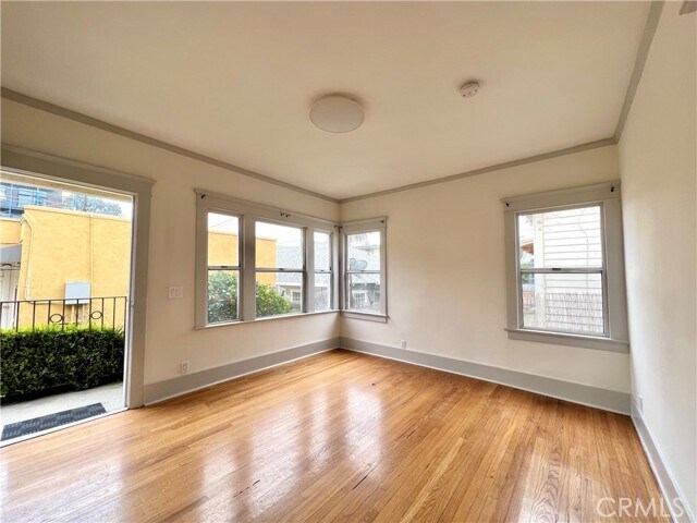 Foto del edificio - 1343 Portia St