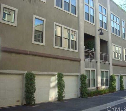Building Photo - 203 N Main St