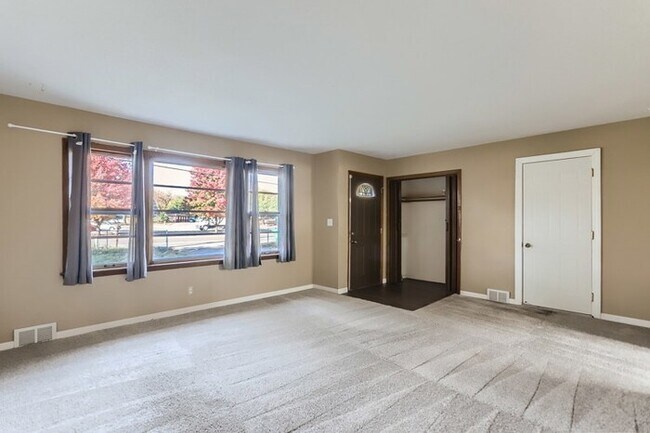 Building Photo - 5762 W Broadway Ave, Crystal, MN, 55428