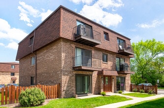 Building Photo - 9619 Bianco Terrace