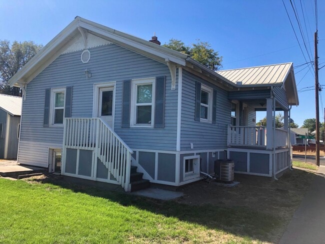 Building Photo - Charming 4-Bedroom Home with Office