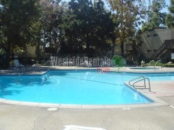 Foto principal - 1430 Cabrillo Park Dr