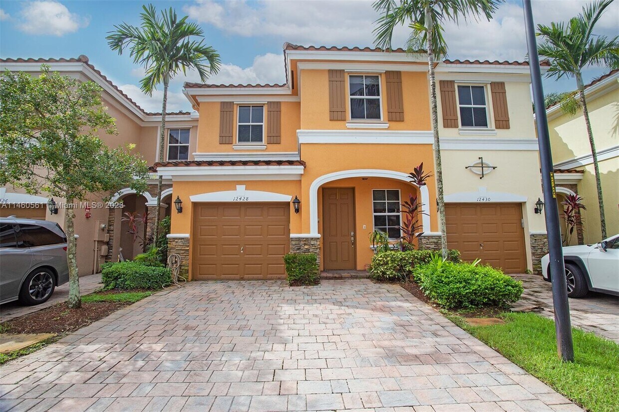 12428 Emerald Creek Ct, Davie, FL 33325 Townhome Rentals in Davie FL