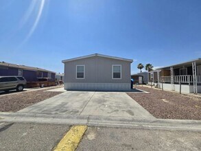 Building Photo - 4650 E Carey Ave
