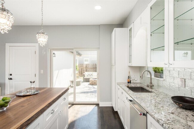 Foto del edificio - 3700 W 49th Ave