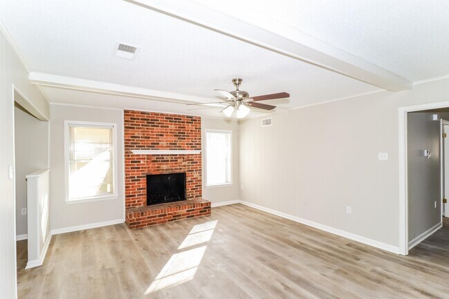 Foto del edificio - 6505 Deermont Dr